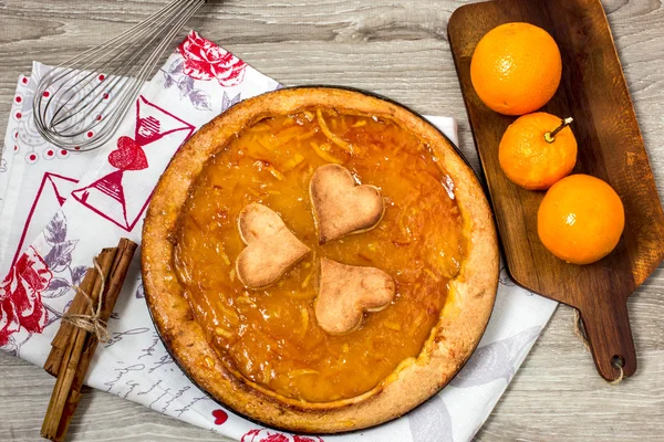 homemade marmalade tart with orange and cinnamon