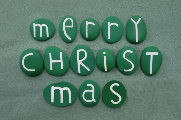 Feliz Navidad Texto Compuesto Con Letras Piedra Pintada Verde Sobre — Foto de Stock