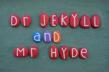 Dr Jekyll ve Bay Hyde, normal ve garip renkli taş harflerle oluşturulmuş yaratıcı metinler.