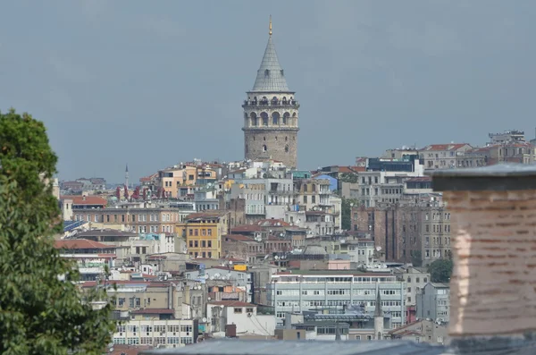 Torre Galata vista desde Topkapi, Estambul, Turquía —  Fotos de Stock