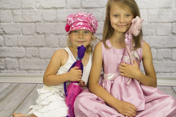 Girls with teddy bears handmade — Stock Photo, Image