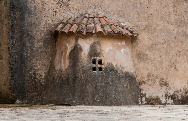 Eritrese religies muur met venster — Stockfoto