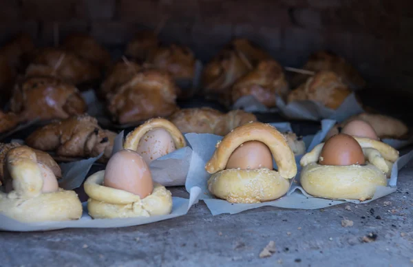 Paskalya yumurtaları kil fırın — Stok fotoğraf