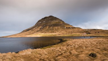 Kirkjufell Dağı, İzlanda İzlanda manzara