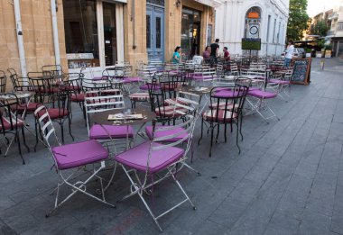 Lefkoşa Kıbrıs sokaklarında kahve dükkanında