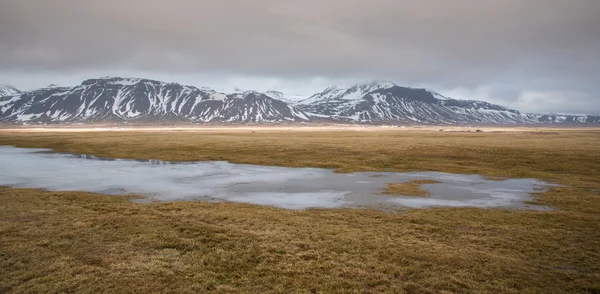 İzlanda'daki kış dramatik peyzaj — Stok fotoğraf