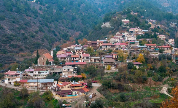 Village de montagne d'Oikos Nicosie district Troodos montagnes Chypre. — Photo