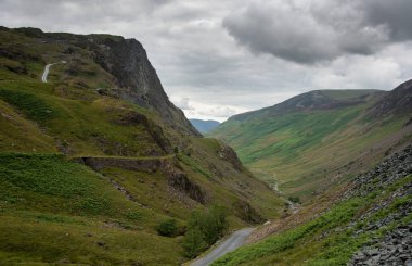 Lake District 'teki Honister Pass, İngiltere' deki Buttermere Vadisi 'ne giden Borrowdale ile birleşen bir dağ geçidi..