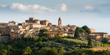 Tarihi şehir Siena 'nın panoramik manzarası. Orta Toskana, İtalya