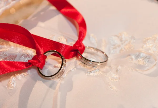 Wedding rings — Stock Photo, Image