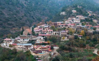 Dağ köyü, Oikos Kıbrıs