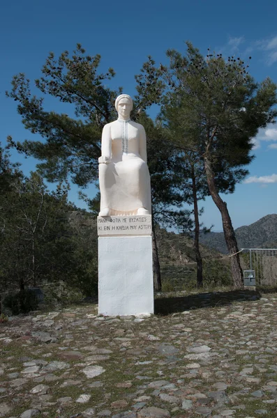 La statua della madre cipriota — Foto Stock