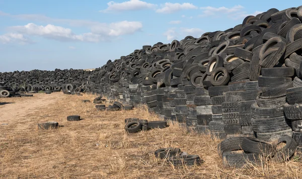 Used Tires in a  Recycling Yard — Stock Photo, Image