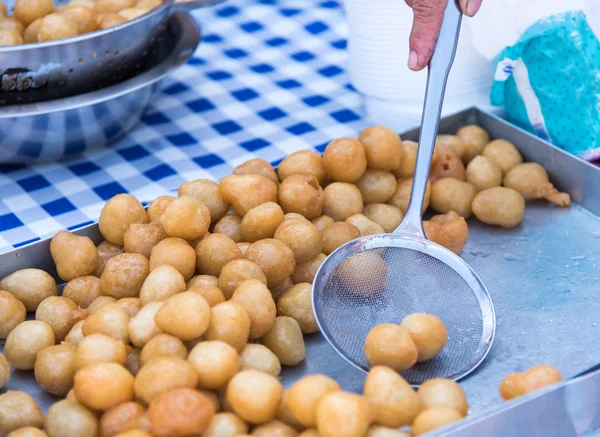 Griego delicioso Loukoumades pastelería —  Fotos de Stock