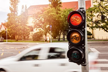 Kırmızı ışık bisikletçiler için