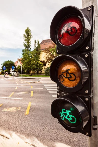 Green light for cyclists at traffic lights — Stock Photo, Image