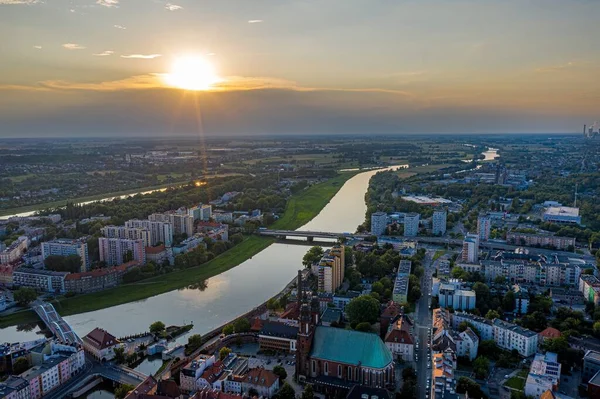 Вид на річку Ополе Старе та Одер. Польща, літній день. — стокове фото