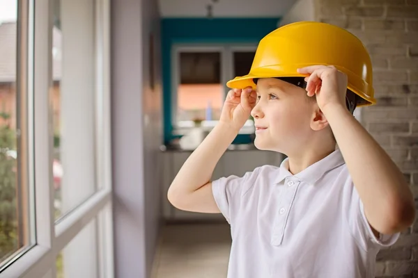 Little engineer at home — Stock Photo, Image