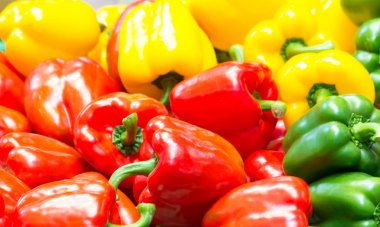 Kırmızı, sarı ve greewn capsicums