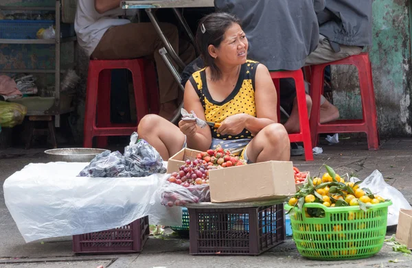 Vendeur de fruits de la rue — Photo