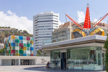 o Pompidou Centre Pompidou karmaşık limanda bulunan.