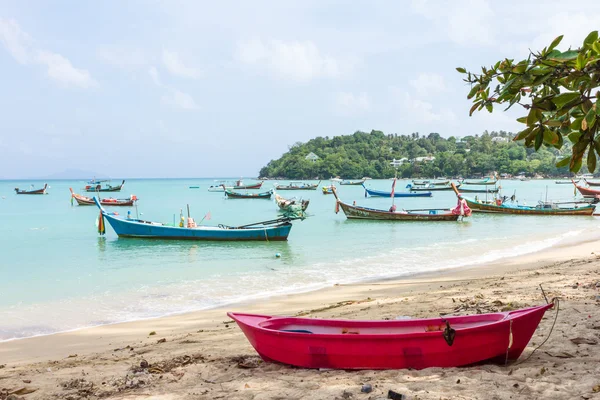 Rawai beach gemilerde — Stok fotoğraf