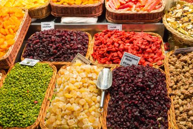 Kurutulmuş ve şeker meyve