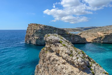 Gozo Malta yakın kayalık uçurum