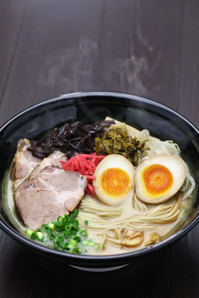 Fideos de ramen japoneses —  Fotos de Stock