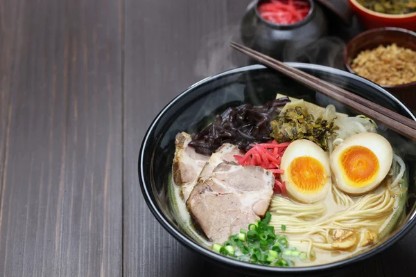 Japanska ramen nudlarjaponský ramen nudle — Stock fotografie