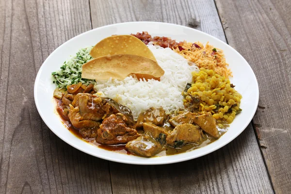 Riso sri lankan e piatto di curry — Foto Stock