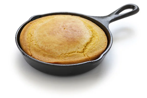 Pane di mais fatto in casa in padella, cucina meridionale — Foto Stock