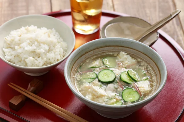 Hiyajiru (studená miso polévku) s rýží ječmen — Stock fotografie