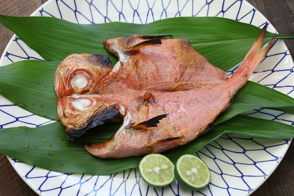 Ikan panggang, masakan Jepang. — Stok Foto