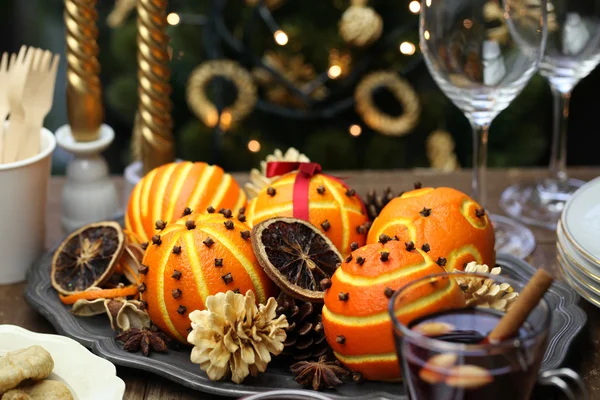 Oranžový pomander koule, Vánoční dekorace na stůl — Stock fotografie