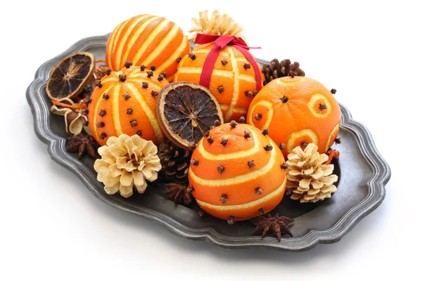 Orange pomander balls, christmas table decoration — Stock Photo, Image