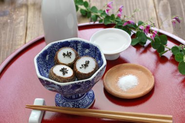 kinukatsugi, buharda pişmiş küçük taro, Japon yemekleri
