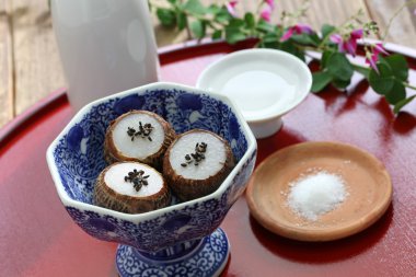 kinukatsugi, buharda pişmiş küçük taro, Japon yemekleri