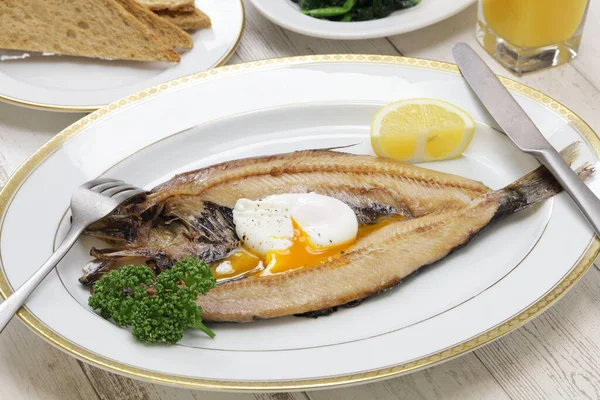 Kippers Poached Egg Traditional British Breakfast Dish — Stock Photo, Image