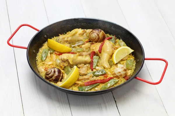 Paella valenciana, cocina española — Foto de Stock