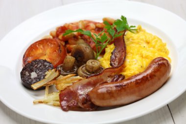 Tam İngiliz kahvaltısı