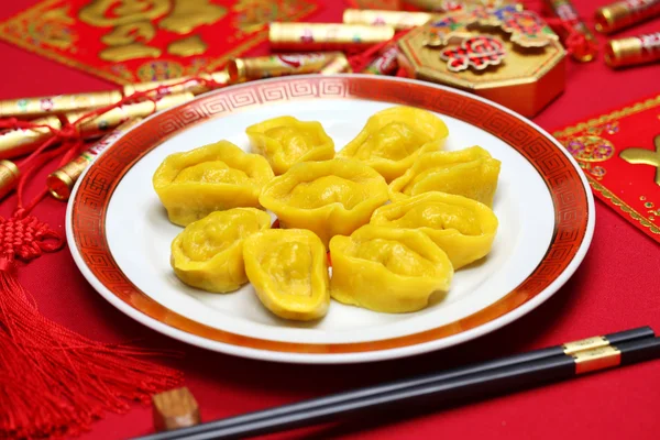 Gnocchi di lingotti d'oro cinesi fatti in casa, cibo della festa di primavera — Foto Stock