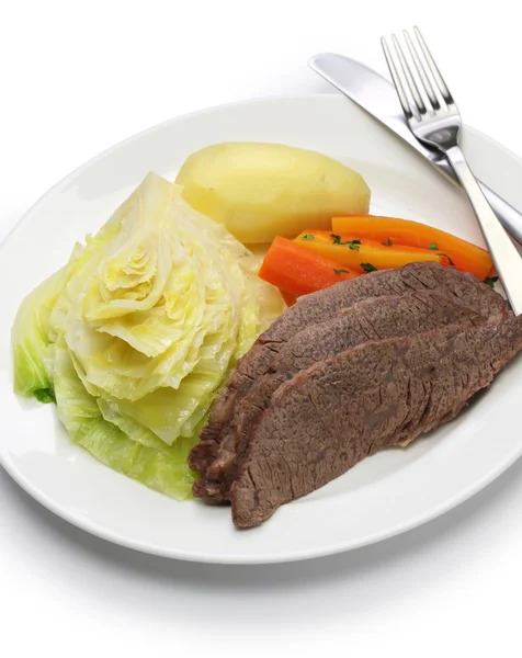 Corned beef och kål — Stockfoto