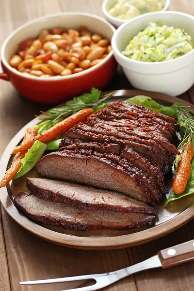 Barbecue rundvlees "briskets" aangeduide — Stockfoto