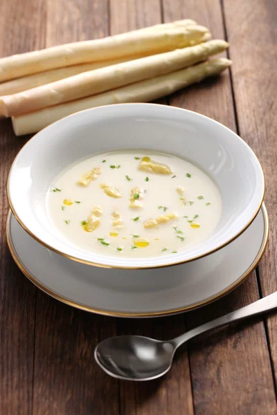 Beyaz kuşkonmaz krem çorbası, spargelcremesuppe — Stok fotoğraf