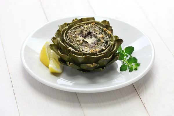 Baked artichoke, roasted artichoke — Stock Photo, Image