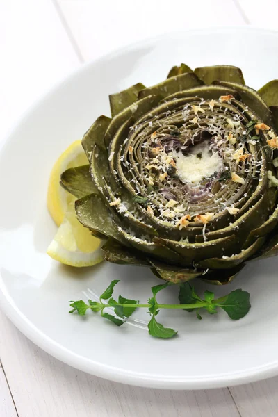 Baked artichoke, roasted artichoke — Stock Photo, Image