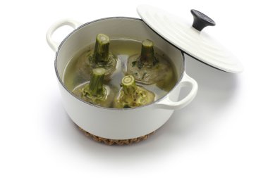Carciofi alla Romana, Roma tarzını haşlanmış enginar