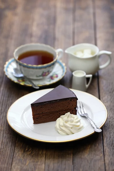 Homemade sachertorte, Austrian chocolate cake — Stock Photo, Image