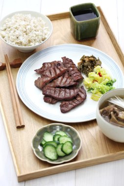 ızgara dana dil, Japon yemekleri